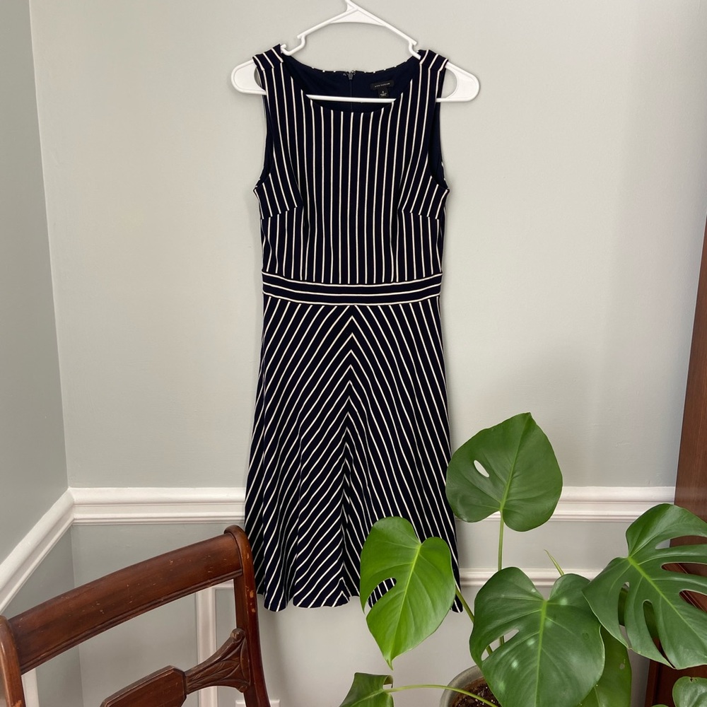 Ann Taylor Size 4 Striped Dress